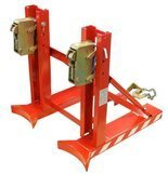 Uchwyt do beczek podwójny na wózek widłowy GermanTech (udźwig: 760 kg) 99724858