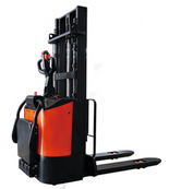 Wózek podnośnikowy elektryczny (udźwig: 1500 kg, wysokość podnoszenia: 3200 mm) 00582957